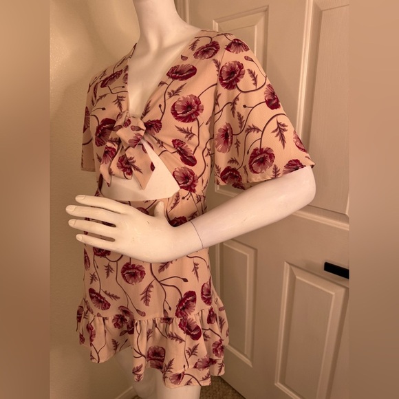 Floral Tie-Front Dress - Picture 4 of 14